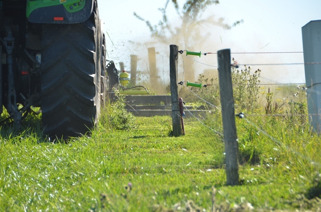 Tricut A1250 Präzisions - Zaunmäher Kreismäher für - Косилка: фото 2 Tricut A1250 Präzisions - Zaunmäher Kreismäher für - Косилка: фото 2