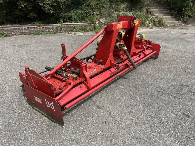 Lely 300-22 - Активная борона: фото 1 Lely 300-22 - Активная борона: фото 1