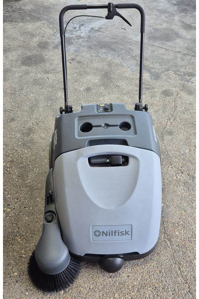Nilfisk SW 750 - Подметально-уборочная машина: фото 3 Nilfisk SW 750 - Подметально-уборочная машина: фото 3