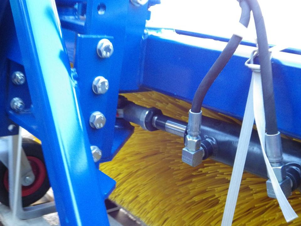 Щетка Front Kehrmaschine  vollhydraulisch 1200NESBO ISEKI  (2200 netto): фото 6