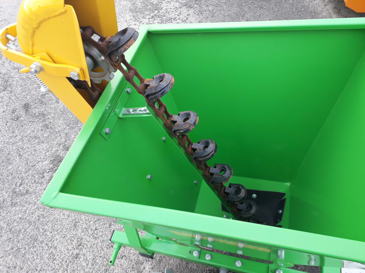 BOMET Planteuse à Pommes de Terre 1 rang GEMINI - Картофелесажалка: фото 2 BOMET Planteuse à Pommes de Terre 1 rang GEMINI - Картофелесажалка: фото 2