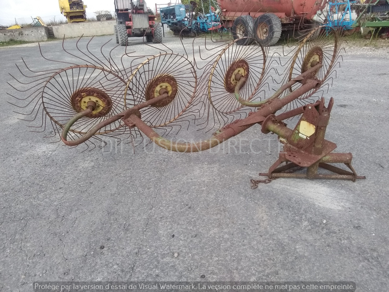 JOHN DEERE ANDAINEUR P 140 - Сеноворошилка: фото 2 JOHN DEERE ANDAINEUR P 140 - Сеноворошилка: фото 2