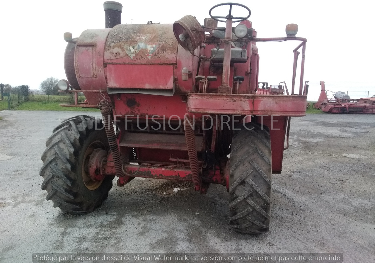 MASSEY FERGUSON MOISSONNEUSE BATTEUSE 500 - Комбайн: фото 3 MASSEY FERGUSON MOISSONNEUSE BATTEUSE 500 - Комбайн: фото 3