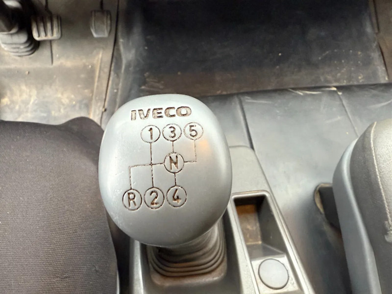 Грузовик с закрытым кузовом Iveco EuroCargo 75 Bakwagen -Manual-lift- Low KM: фото 16