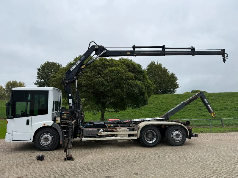 Mercedes-Benz Econic Hiab 220-Hooklift-6x2-Remote - Автоманипулятор: фото 2 Mercedes-Benz Econic Hiab 220-Hooklift-6x2-Remote - Автоманипулятор: фото 2