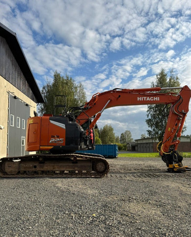 HitachiZX225USLC-7 + Engcon - Гусеничный экскаватор: фото 3 HitachiZX225USLC-7 + Engcon - Гусеничный экскаватор: фото 3