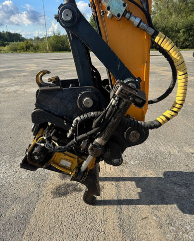 Гусеничный экскаватор HyundaiHX160L + Engcon: фото 8 Гусеничный экскаватор HyundaiHX160L + Engcon: фото 8