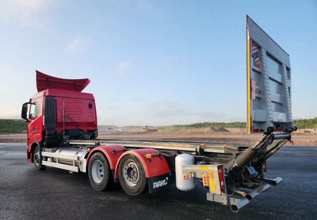 Iveco S-Way 6x2 LNG - Грузовик-шасси: фото 3 Iveco S-Way 6x2 LNG - Грузовик-шасси: фото 3