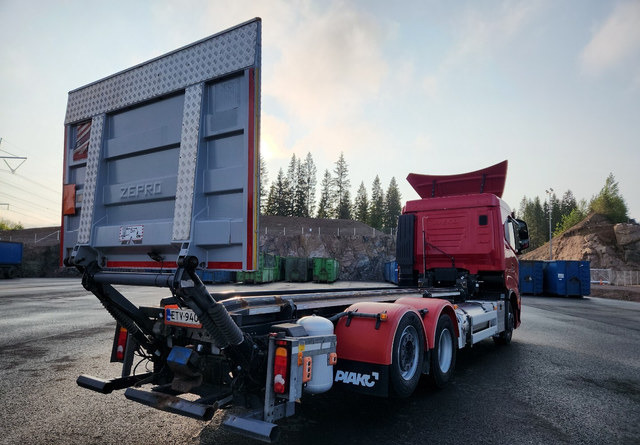 Iveco S-Way 6x2 LNG / LBG - Грузовик-шасси: фото 4 Iveco S-Way 6x2 LNG / LBG - Грузовик-шасси: фото 4