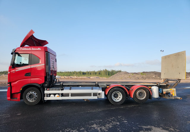 Iveco S-Way 6x2 LNG / LBG - Грузовик-шасси: фото 2 Iveco S-Way 6x2 LNG / LBG - Грузовик-шасси: фото 2