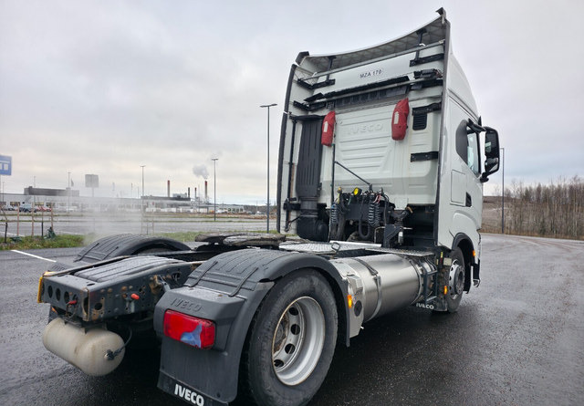 IvecoS-Way 460 4x2 LNG / LBG - Тягач: фото 4 IvecoS-Way 460 4x2 LNG / LBG - Тягач: фото 4