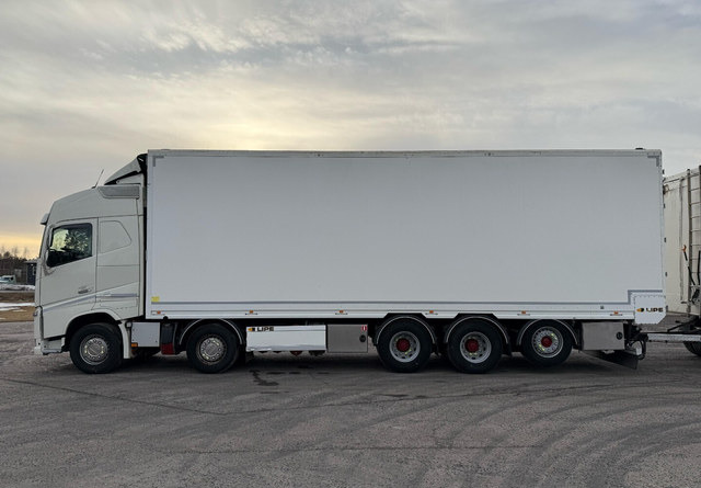 Volvo FH16 750 10x4 - Грузовик с закрытым кузовом: фото 2 Volvo FH16 750 10x4 - Грузовик с закрытым кузовом: фото 2