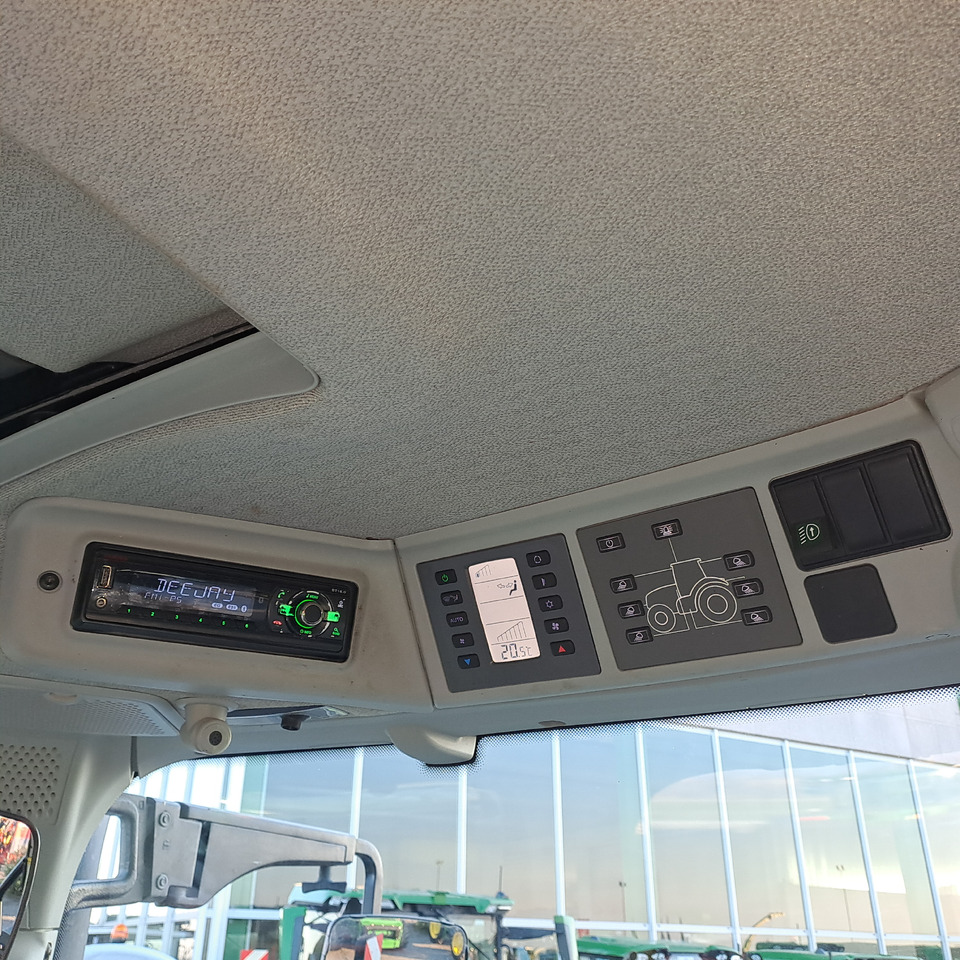 Трактор CLAAS 830 AXION: фото 15 Трактор CLAAS 830 AXION: фото 15