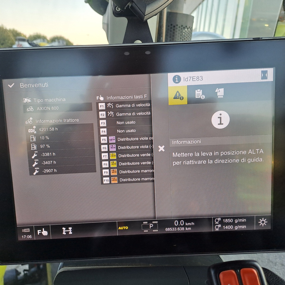 Трактор CLAAS 830 AXION: фото 14 Трактор CLAAS 830 AXION: фото 14