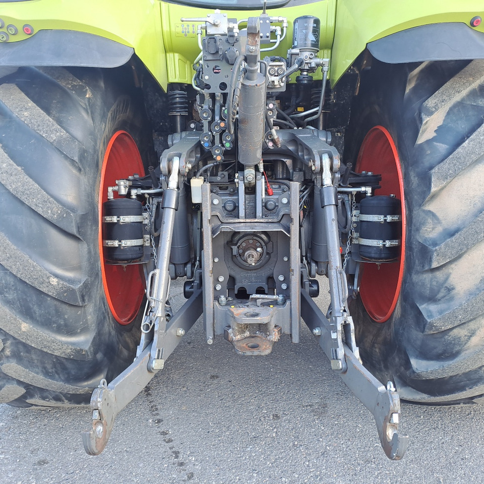 CLAAS 830 AXION - Трактор: фото 5 CLAAS 830 AXION - Трактор: фото 5