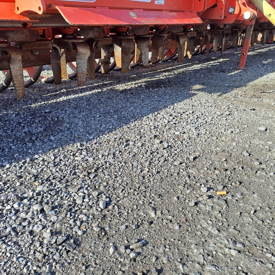 ERPICE ROTANTE PIEGHEVOLE MASCHIO AQUILA RAP 7000 - Почвофреза: фото 3 ERPICE ROTANTE PIEGHEVOLE MASCHIO AQUILA RAP 7000 - Почвофреза: фото 3