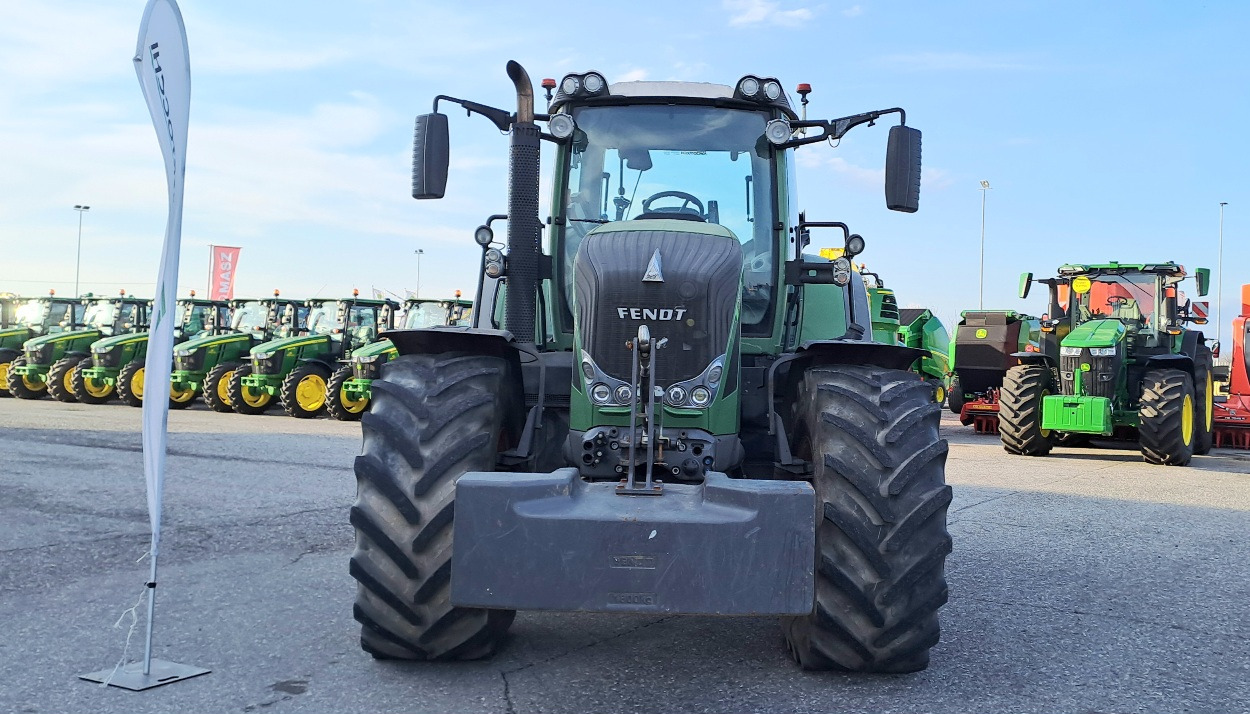 FENDT 828 VARIO PROFI - Трактор: фото 3 FENDT 828 VARIO PROFI - Трактор: фото 3
