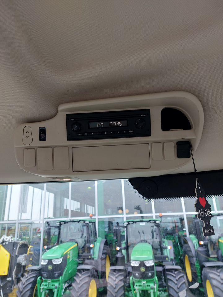 Трактор JOHN DEERE 6230R: фото 8