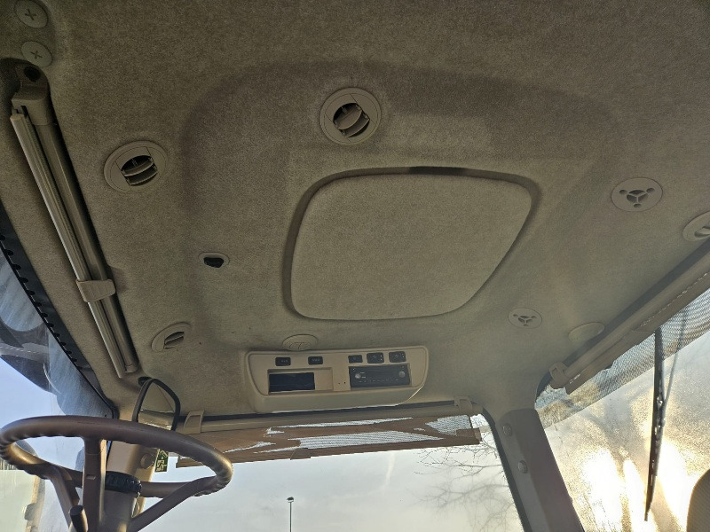 Трактор JOHN DEERE 8320R: фото 13 Трактор JOHN DEERE 8320R: фото 13