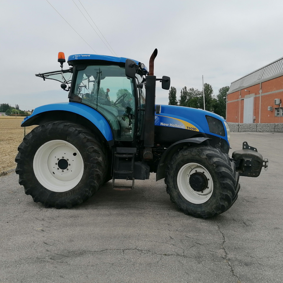 NEW HOLLAND 6090 - Трактор: фото 3 NEW HOLLAND 6090 - Трактор: фото 3