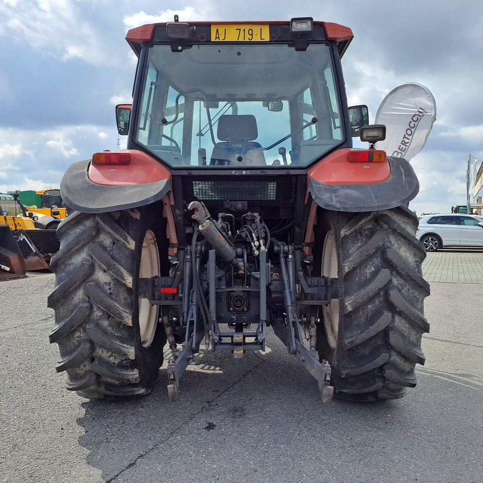 NEW HOLLAND FIATAGRI TS 110 - Трактор: фото 5 NEW HOLLAND FIATAGRI TS 110 - Трактор: фото 5