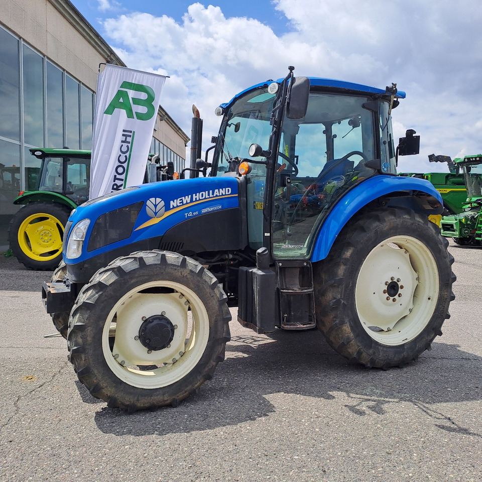 NEW HOLLAND T4.95 - Трактор: фото 1 NEW HOLLAND T4.95 - Трактор: фото 1