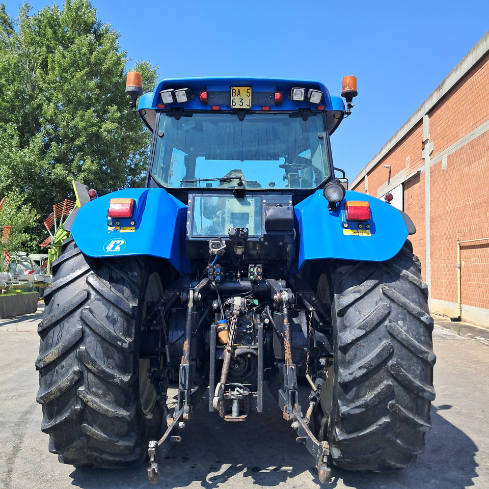NEW HOLLAND TVT195 - Трактор: фото 4 NEW HOLLAND TVT195 - Трактор: фото 4