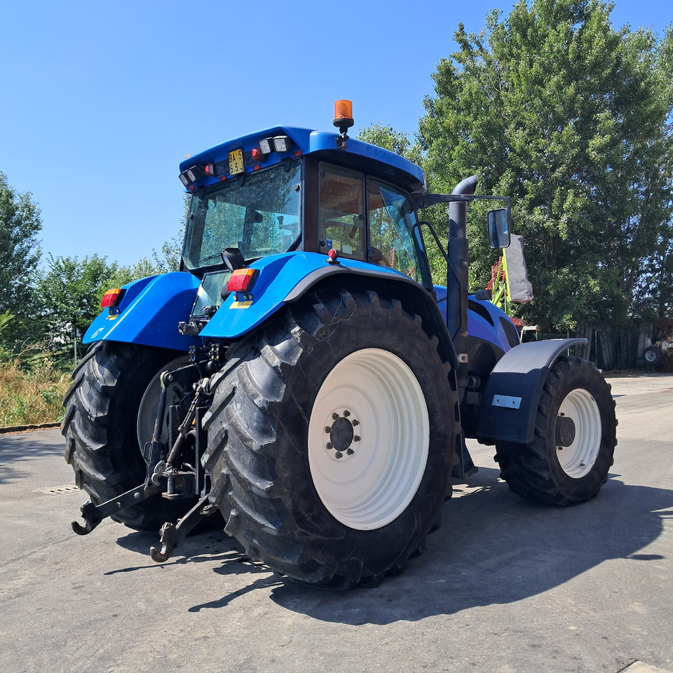 NEW HOLLAND TVT195 - Трактор: фото 5 NEW HOLLAND TVT195 - Трактор: фото 5