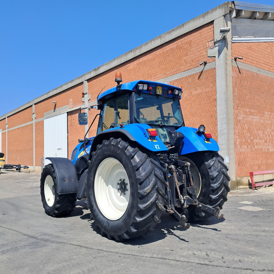 NEW HOLLAND TVT195 - Трактор: фото 3 NEW HOLLAND TVT195 - Трактор: фото 3