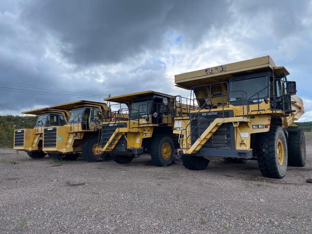 Komatsu HD 465-7E0, HD 405-7, HD 405-6, total 4 pcs - Карьерный самосвал: фото 1 Komatsu HD 465-7E0, HD 405-7, HD 405-6, total 4 pcs - Карьерный самосвал: фото 1