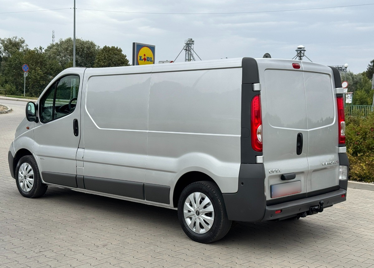 Opel Vivaro 2.0 DCI 115KM 2013 Rok SERWISOWANY Bezwypadkowy Super Stan - Цельнометаллический фургон: фото 2 Opel Vivaro 2.0 DCI 115KM 2013 Rok SERWISOWANY Bezwypadkowy Super Stan - Цельнометаллический фургон: фото 2