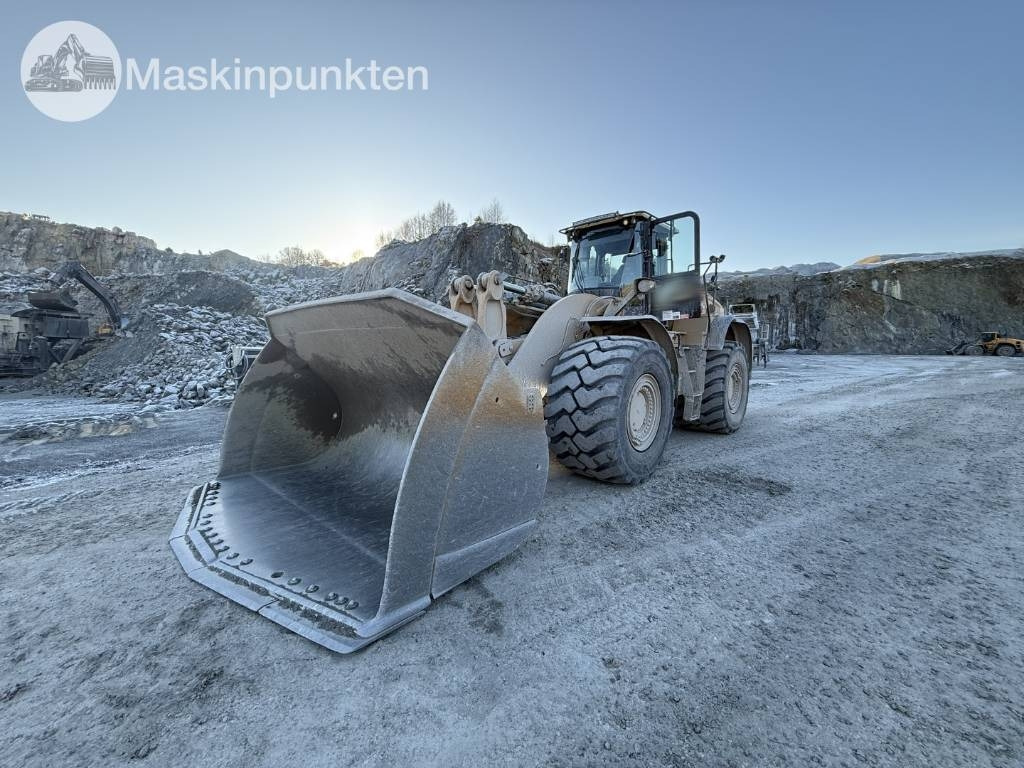 CAT 982 M - Колёсный погрузчик: фото 1 CAT 982 M - Колёсный погрузчик: фото 1