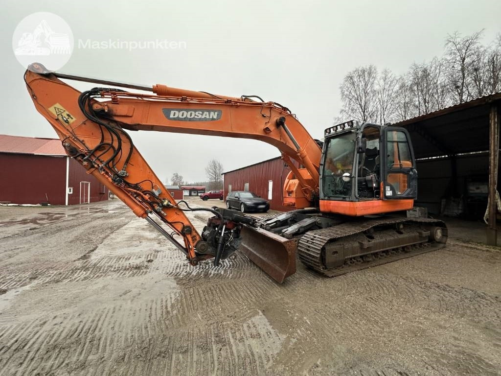 Doosan DX 235 LCR - Гусеничный экскаватор: фото 1 Doosan DX 235 LCR - Гусеничный экскаватор: фото 1