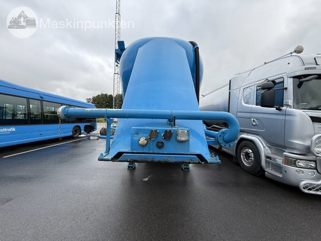 Interconsult Bulktrailer - Полуприцеп-цистерна: фото 2 Interconsult Bulktrailer - Полуприцеп-цистерна: фото 2