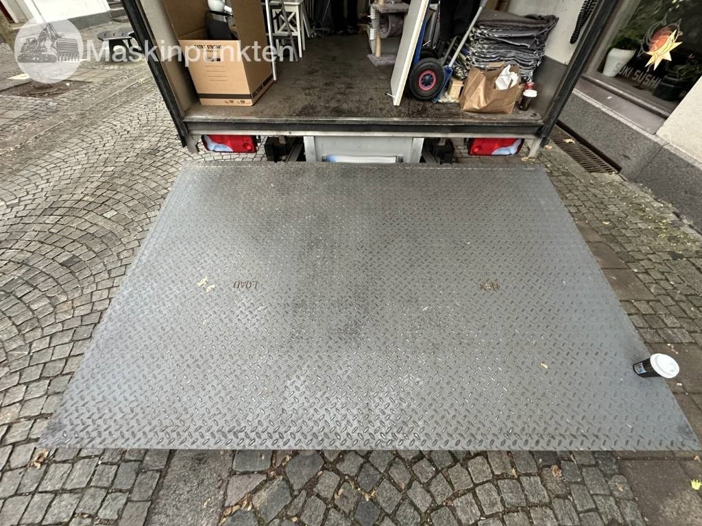 MAN TGL 12.190 - Грузовик с закрытым кузовом: фото 5 MAN TGL 12.190 - Грузовик с закрытым кузовом: фото 5