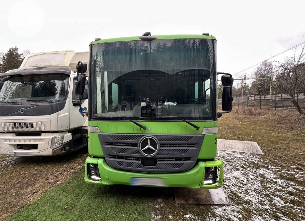 Mercedes-Benz Econic - Грузовик с закрытым кузовом: фото 3 Mercedes-Benz Econic - Грузовик с закрытым кузовом: фото 3