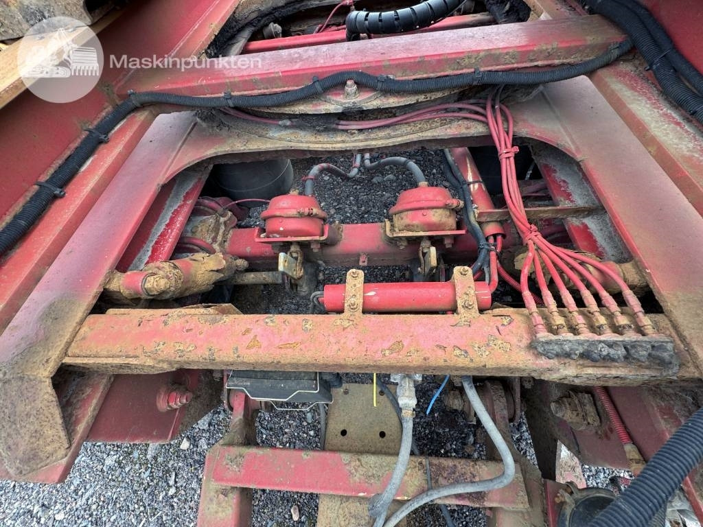 Прицеп мультилифт/ Бункеровоз Mjölbysläpet SFL4-12,5-36: фото 12 Прицеп мультилифт/ Бункеровоз Mjölbysläpet SFL4-12,5-36: фото 12