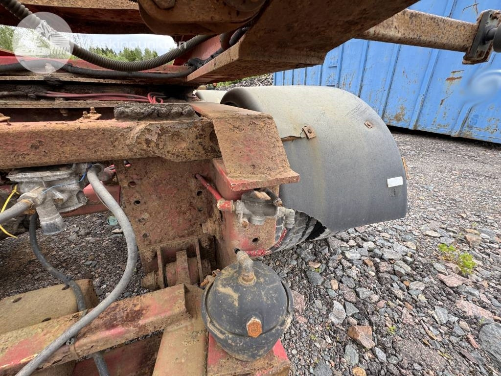 Прицеп мультилифт/ Бункеровоз Mjölbysläpet SFL4-12,5-36: фото 10 Прицеп мультилифт/ Бункеровоз Mjölbysläpet SFL4-12,5-36: фото 10