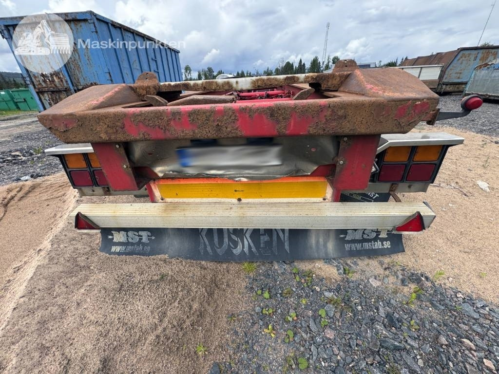 Mjölbysläpet SFL4-12,5-36 - Прицеп мультилифт/ Бункеровоз: фото 4 Mjölbysläpet SFL4-12,5-36 - Прицеп мультилифт/ Бункеровоз: фото 4