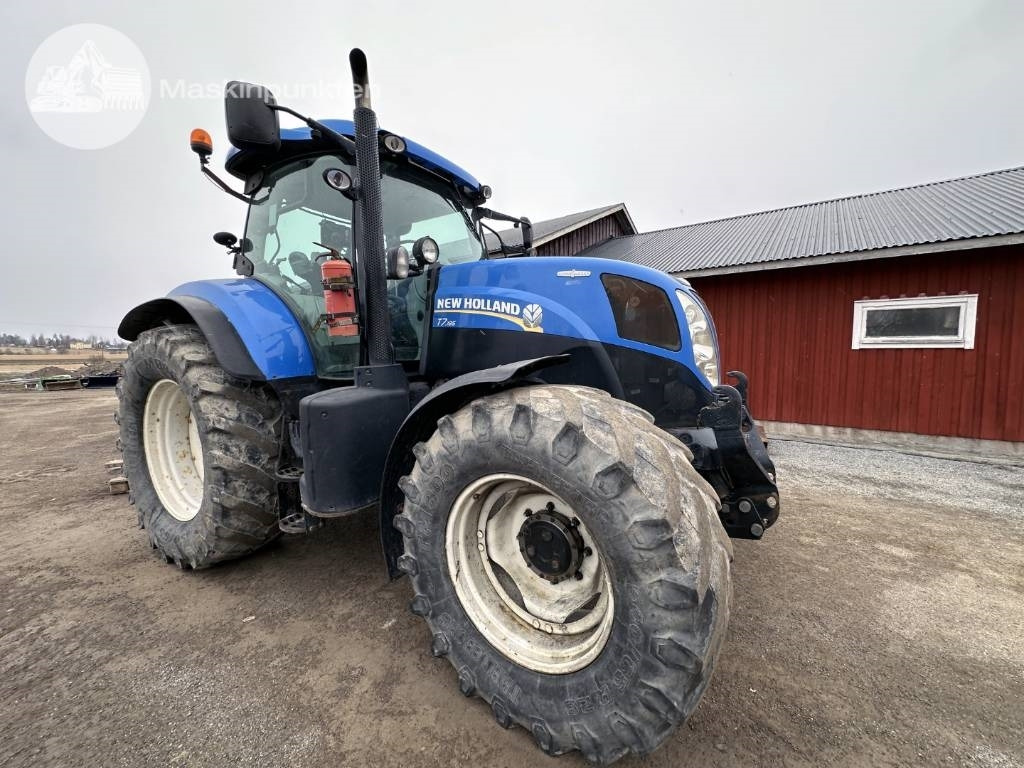 New Holland T 7.185 - Трактор: фото 1 New Holland T 7.185 - Трактор: фото 1