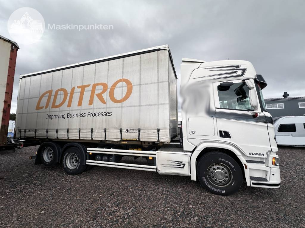 Scania R 580  - Грузовик-контейнеровоз/ Сменный кузов: фото 1 Scania R 580  - Грузовик-контейнеровоз/ Сменный кузов: фото 1