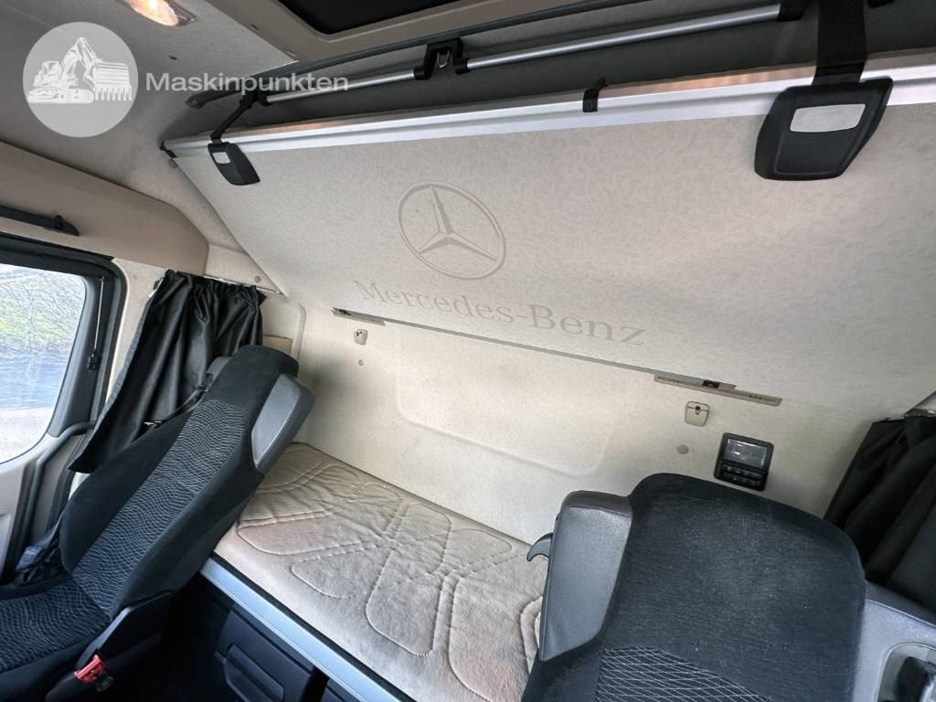 Тягач Mercedes-Benz Actros 2545: фото 17