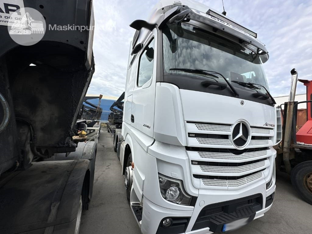 Mercedes-Benz Actros 2746 Puscher - Тягач: фото 1 Mercedes-Benz Actros 2746 Puscher - Тягач: фото 1