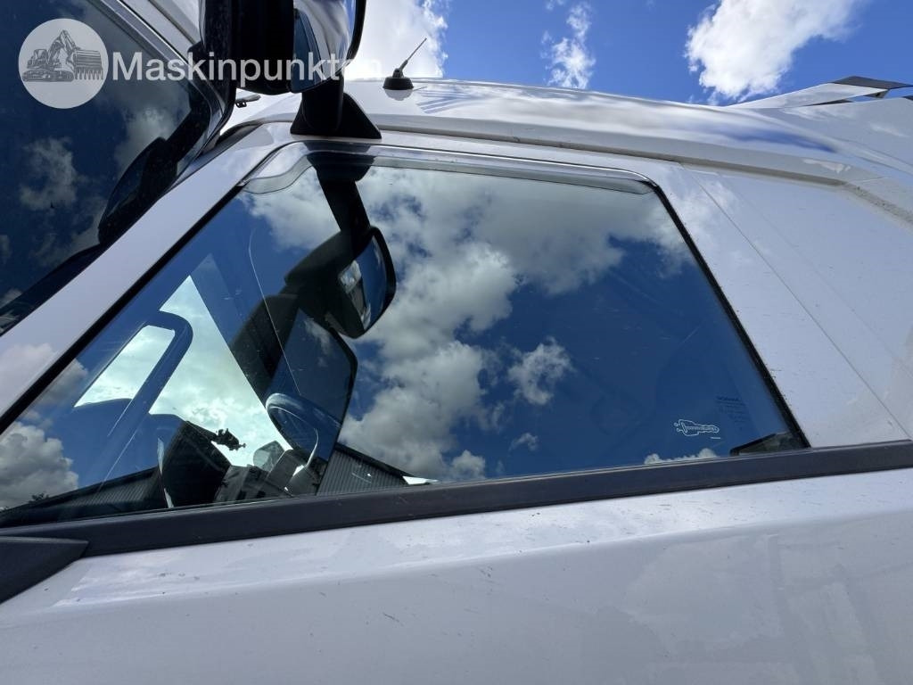 Тягач Scania R 520: фото 28 Тягач Scania R 520: фото 28