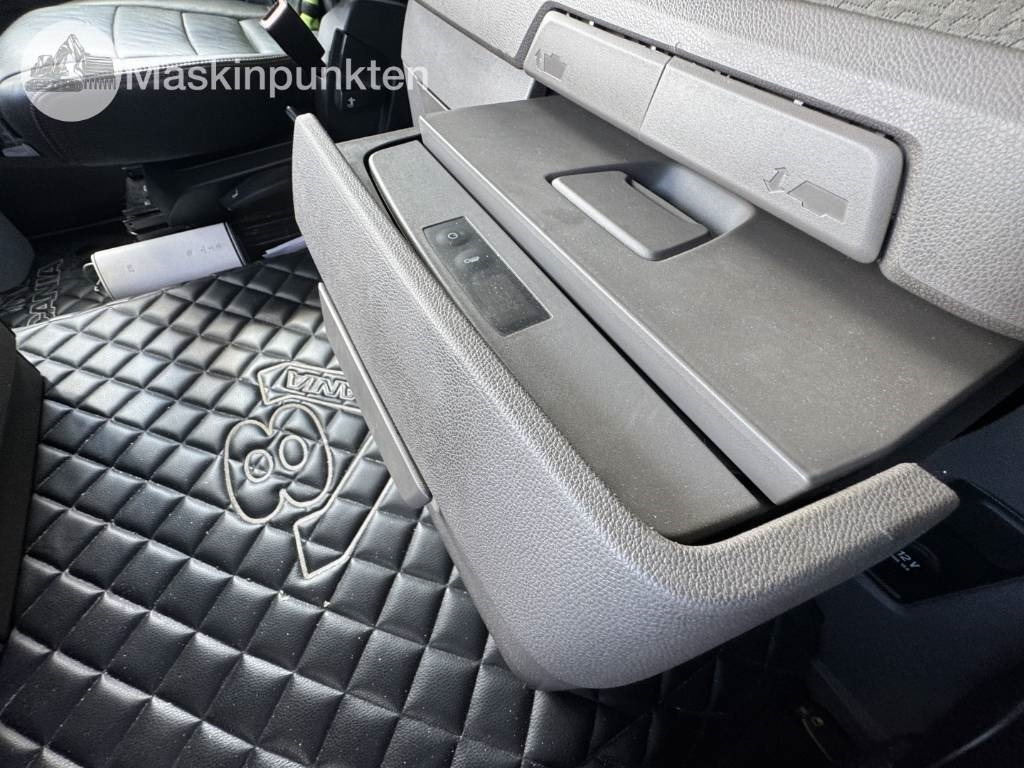 Тягач Scania R 520: фото 50 Тягач Scania R 520: фото 50