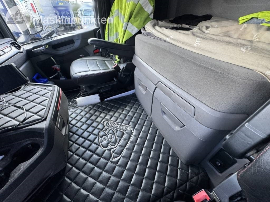 Тягач Scania R 520: фото 49 Тягач Scania R 520: фото 49