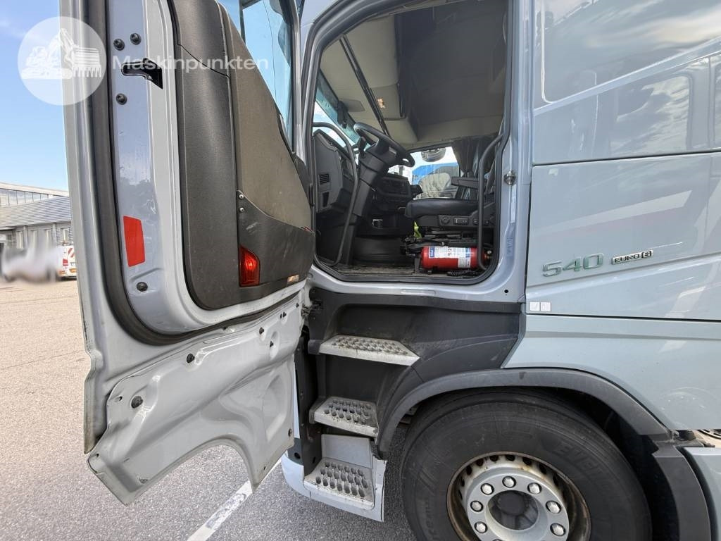 Тягач Volvo FH 540: фото 28