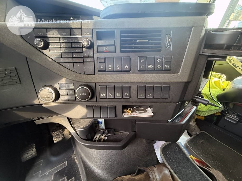 Тягач Volvo FH 540: фото 31