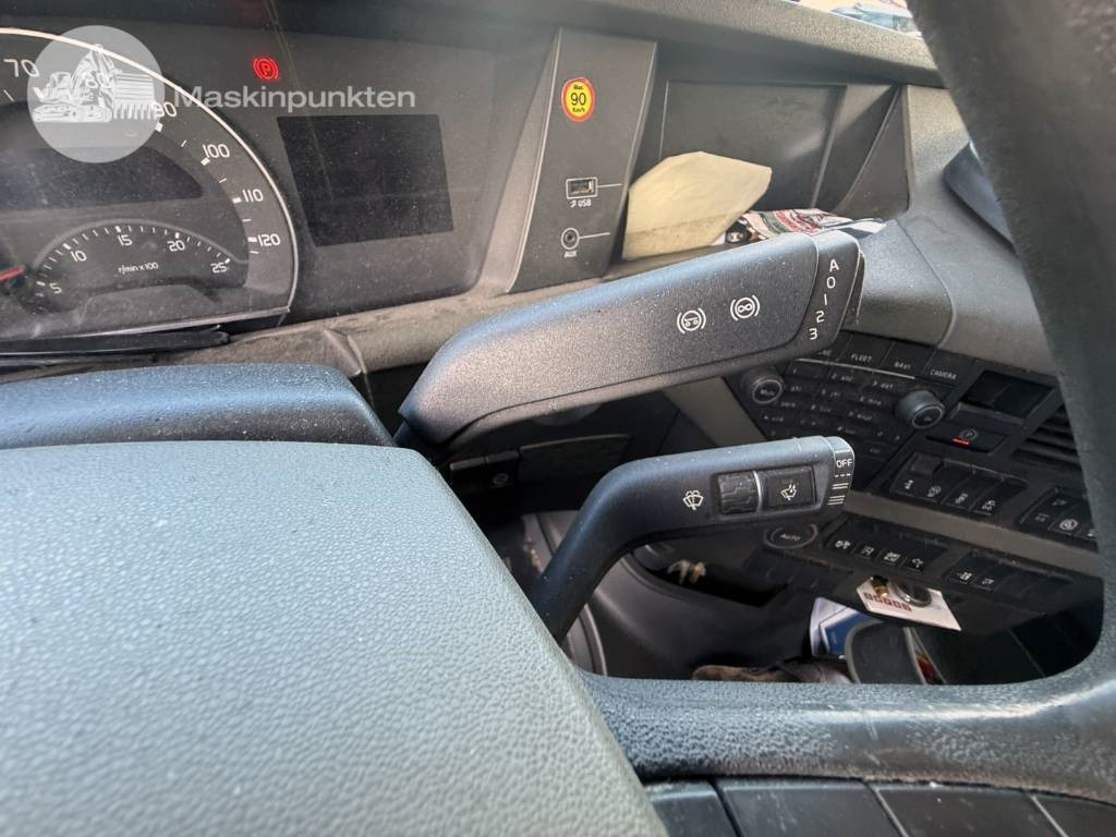 Тягач Volvo FH 540: фото 35