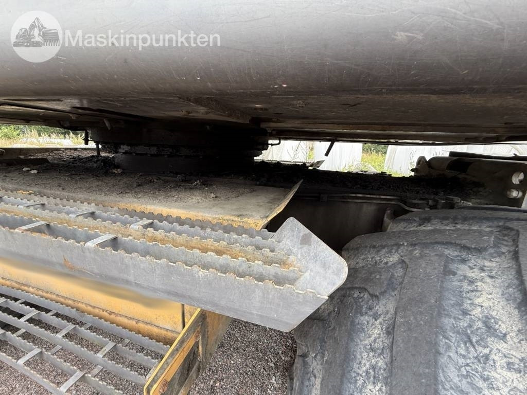 Колёсный экскаватор Volvo EW 140 C: фото 44 Колёсный экскаватор Volvo EW 140 C: фото 44